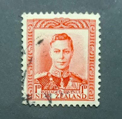 Issue:   New Zealand 1938 1D King George Stamp Type:   Stamp Number of Stamps:   1 Stamps Denomination:    1D Issue Date:   1938 Issued By:   New Zealand POST