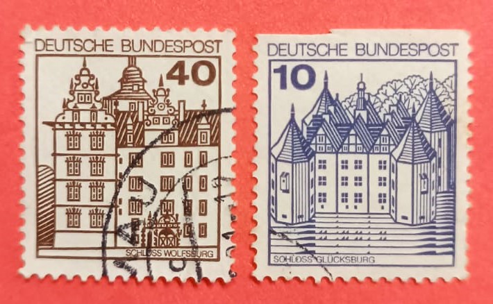Issue:  Germany Glucksberg Castle & Schloss Wolfsburg Castle Stamp Type:   Stamp Number of Stamps:   1 Denominations:    40 PF , 10 PF ,  Issue Date:     1980 ,  1977, Issued By:   Germany Deutsche Post ( Deutschland )