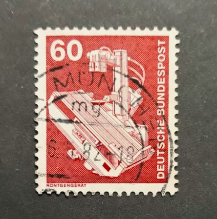 Issue:   Germany 1975 X-ray Machine Stamp Type:   Stamp Number of Stamps:   1 Denominations:    60  PF Issue Date:   1975 Issued By:   Germany Deutsche Post ( Deutschland )
