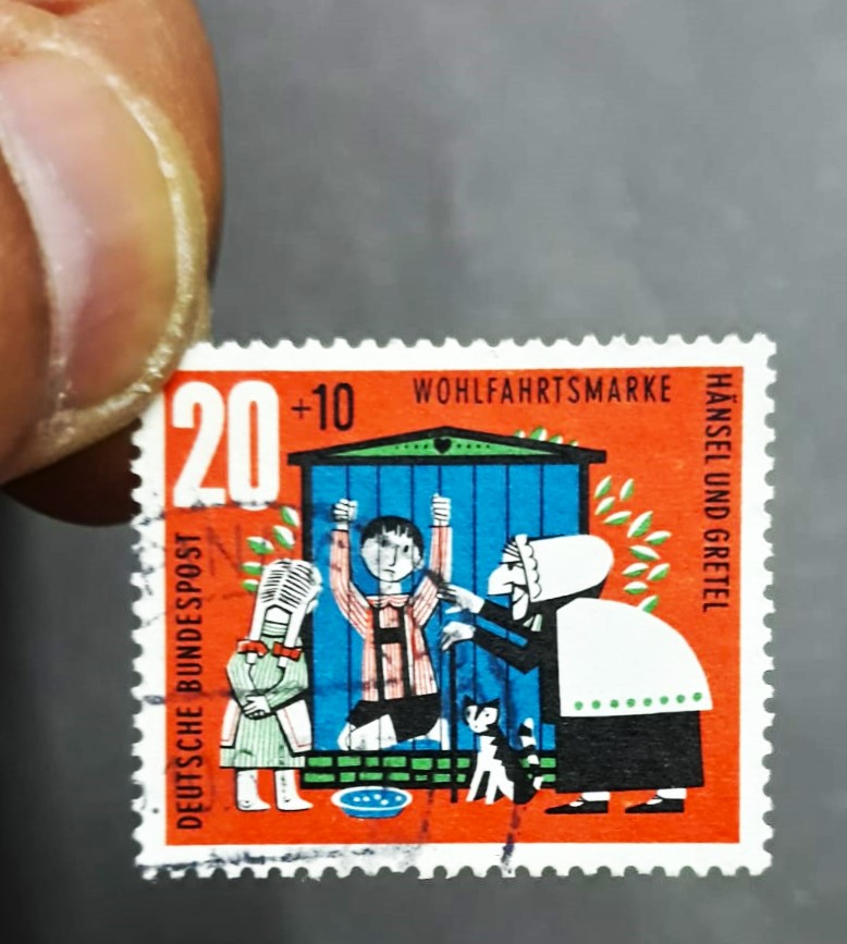 Issue:   Germany 1961 Hansel And Gretel Stamp Type:   Stamp Number of Stamps:   1 Denominations:   20 + 10  PF Issue Date:   1961 Issued By:   Germany Deutsche Post ( Deutschland )