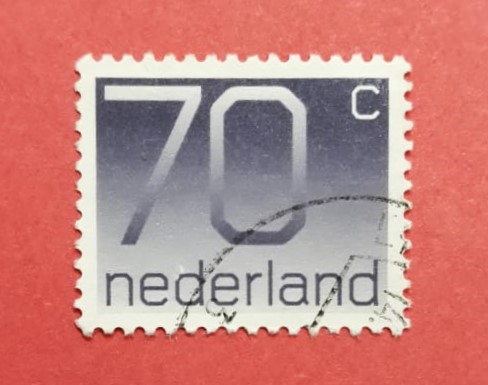 Issue:   Netherland 1976 70c Stamp Type:   Stamp Number of Stamps:  1 Stamps Denomination:   70 C Issue Date:   1976 Issued By:   Netherland Post