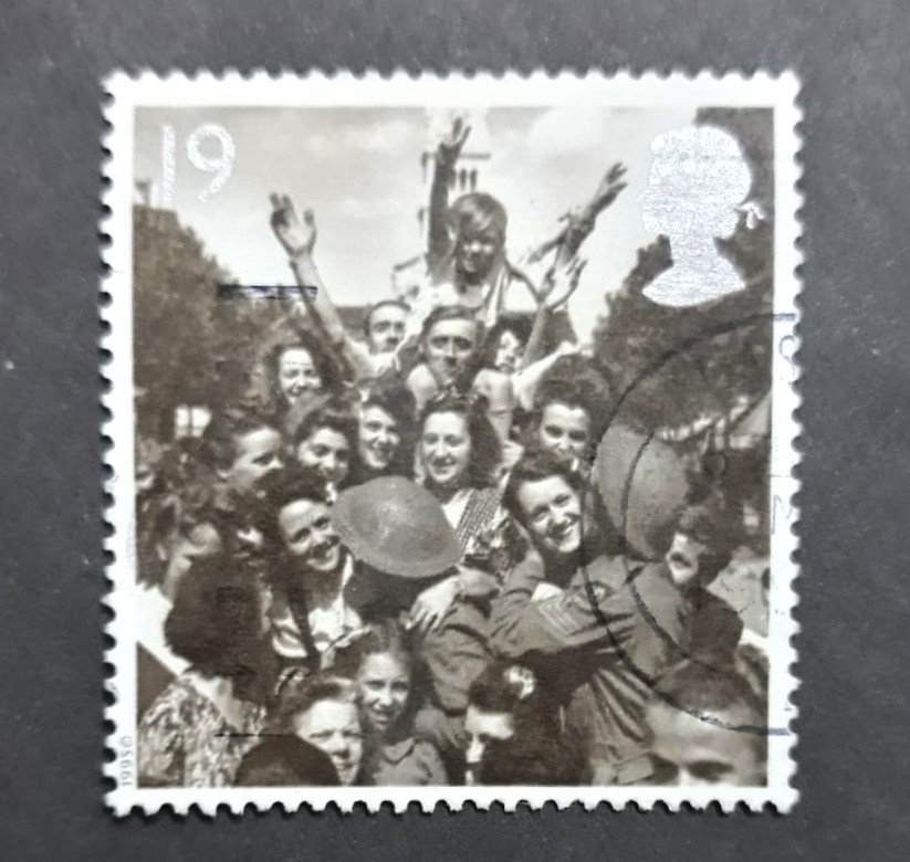 Issue:   UK 1995 Great Britain War Stamp Type:   Stamp Number of Stamps:   1 Stamps Denomination:    19 P Issue Date:   1995 Issued By:   Royal Mail, United Kingdom (UK)