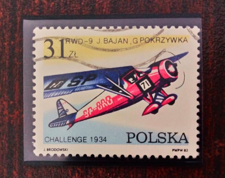 Issue:   Poland Aircraft Challenge 1982 Stamp Type:   Stamp Number of Stamps:  1 Stamps Denomination:     31 ZL Issue Date:    1982 Issued By:   Poland POST