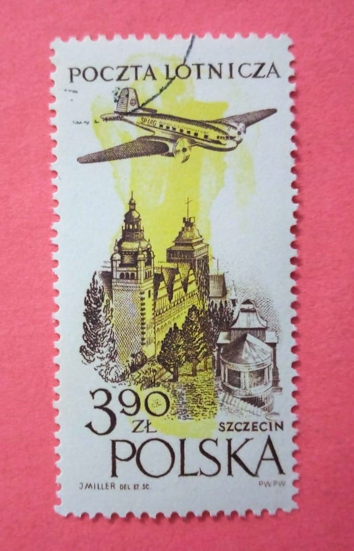 Issue:     Poland Wawel Castle 1957 Stamp Type:     Stamp Number of Stamps:    3 Stamps Denomination:     3,90 ZL Issue Date:     1957 Issued By:     Poland POST