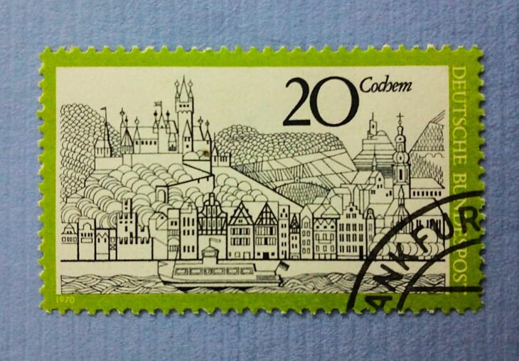 Issue:   Germany Freiburg Cathedral 1970 Stamp Type:   Stamp Number of Stamps:   1 Denominations:    20 PF Issue Date:   1970 Issued By:   Germany Deutsche Post ( Deutschland )