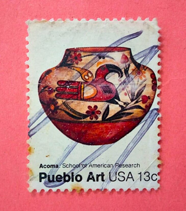 Issue:    USA Pueblo Art Acoma School of American Research Stamp Type:   Stamp Number of Stamps:   1 Stamps Denomination:    13 C Issue Date:    1977 Issued By:    United States Postal Service (USPS)