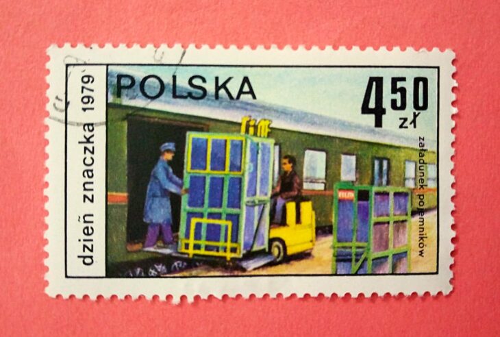 Issue:   Poland Stamp Day Loading Containers Stamp Type:   Stamp Number of Stamps:   1 Stamps Denomination:     4.50 zł Issue Date:    1979 Issued By:   Poland POST
