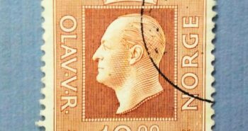 Issue:    Norway King Olav Vr series Stamp Type:     Stamp Number of Stamps:     5 Denominations:     10.00 KR Issue Date:     1970 Issued By:     Norway Post 