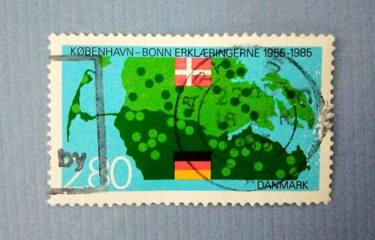 Issue:     Denmark 30th Anniversary Bonn Copenhagen Declarations 1985 Stamp Type:     Stamp Number of Stamps:     1 Stamps Denomination:     40 Kr Issue Date:      1985 Issued By:     Denmark Post 