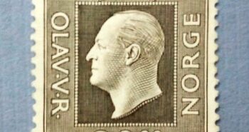 Issue:    Norway King Olav V series 1969 Stamp Type:     Stamp Number of Stamps:     2 Denominations:     20.00 KR Issue Date:     1969 Issued By:     Norway Post 