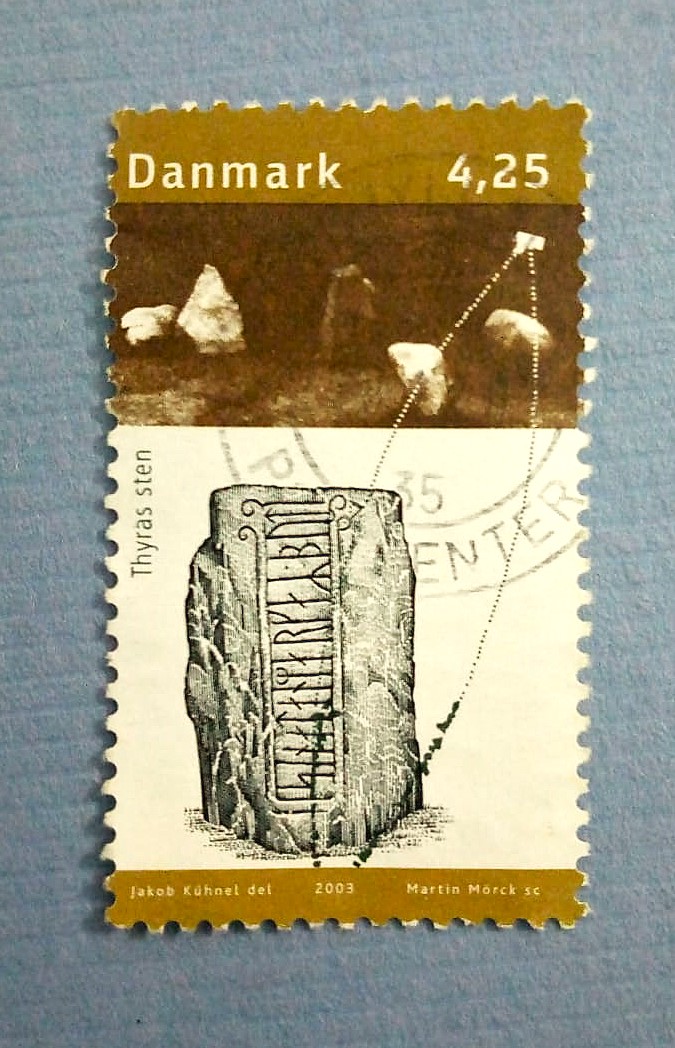 Issue:     Denmark Queen Thyra's Jelling 2003 Stone Stamp Type:     Stamp Number of Stamps:     1 Stamps Denomination:     4.25 DKK Issue Date:      2003 Issued By:     Denmark Post 