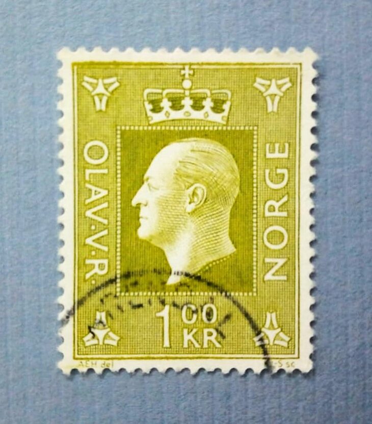 Issue:    Norway King Olav V series 1970 Stamp Type:     Stamp Number of Stamps:     1 Denominations:     1.00 KR Issue Date:     1970 Issued By:     Norway Post 