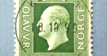 Issue:    Norway King Olav V series 50 kr 1983 Stamp Type:     Stamp Number of Stamps:     1 Denominations:     50 KR Issue Date:     1983 Issued By:     Norway Post 