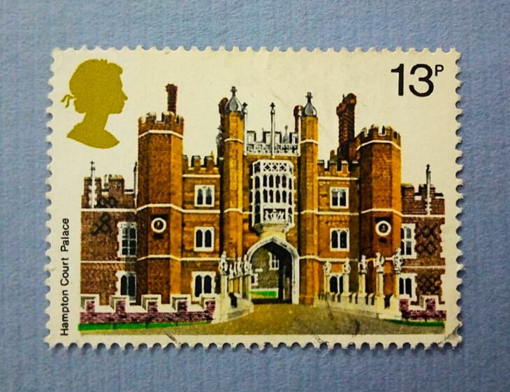 Issue:     Great Britain Hampton Court Palace 1978 Stamp Type:    Stamp Number of Stamps:     3 Stamps Denomination:     13 P Issue Date:     1978 Issued By:    Royal Mail, United Kingdom 