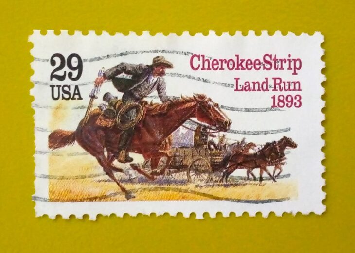 Issue:     USA Cherokee Strip Land Run 1993 Stamp Type:     Stamp Number of Stamps:      1 Stamps Denomination:      29 C,  Issue Date:      1993 Issued By:      United States Postal Service (USPS)  