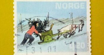 Issue:     Norway Winter Traditions Series 2000 Stamp Type:     Stamp Number of Stamps:       1 Denominations:         4.20 K Issue Date:       2000 Issued By:      Norway Post 