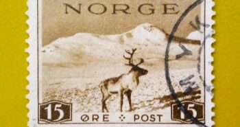 Issue:     Norway Reindeer 15 ore Stamp Type:     Stamp Number of Stamps:       1 Denominations:        15 ore , Issue Date:      1938 Issued By:      Norway Post 