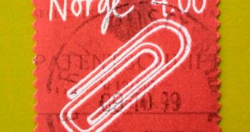 Issue:     Norway Paperclip 1999 Stamp Type:     Stamp Number of Stamps:       1 Denominations:         4.00 K , Issue Date:        1999 Issued By:      Norway Post 