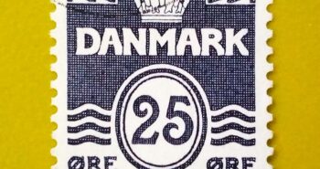 Issue:     Denmark Wavy Lines Series 25 ore Stamp Type:     Stamp Number of Stamps:      2 Stamps Denomination:         25 ore , Issue Date:        1940 _ 1960 Issued By:     Denmark Post 