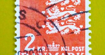 Issue:     Denmark Coat of Arms 1947 Stamp Type:     Stamp Number of Stamps:       1 Stamps Denomination:         2 Kr , Issue Date:      1947 Issued By:     Denmark Post 