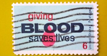 Issue:       USA Blood Saves Lives 1971 Stamp Type:      Stamp Number of Stamps:        1 Denominations:        6 C, Issue Date:        1971 Issued By:        United States Postal Service (USPS) 