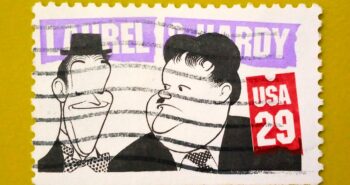 Issue:        USA Comedians Laurel and Hardy 1991 Stamp Type:       Stamp Number of Stamps:         1 Stamps Denomination:         29 C,  Issue Date:        1991 Issued By:       United States Postal Service (USPS) 