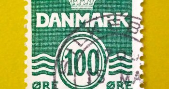 Issue:     Denmark Wavy Lines Series 100 ore Stamp Type:     Stamp Number of Stamps:       1 Stamps Denomination:         100  ore , Issue Date:         Issued By:     Denmark Post
