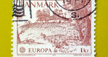 Issue:     Denmark Allinge 1977 Stamp Type:     Stamp Number of Stamps:     1 Stamps Denomination:         1 Kr, Issue Date:      1977 Issued By:     Denmark Post 