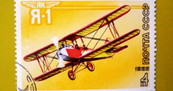 Issue:        Russia Air1 Aircraft 1986 Stamp Type:        Stamp Number of Stamps:         1 Stamps Denomination:        4 K, Issue Date:        1986 Issued By:        Russia POST 