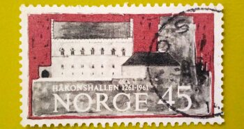 Issue:     Norway the King Hakons Hall 1961 Stamp Type:     Stamp Number of Stamps:       1 Denominations:         4.00 K Issue Date:       1961 Issued By:      Norway Post 