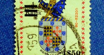 Issue:          State of India (Republic Portuguese) Coat of Arms 1958 Stamp Type:           Stamp Number of Stamps:             1 Denominations:            4.50 $ Issue Date:              1958 Issued By:        India POST