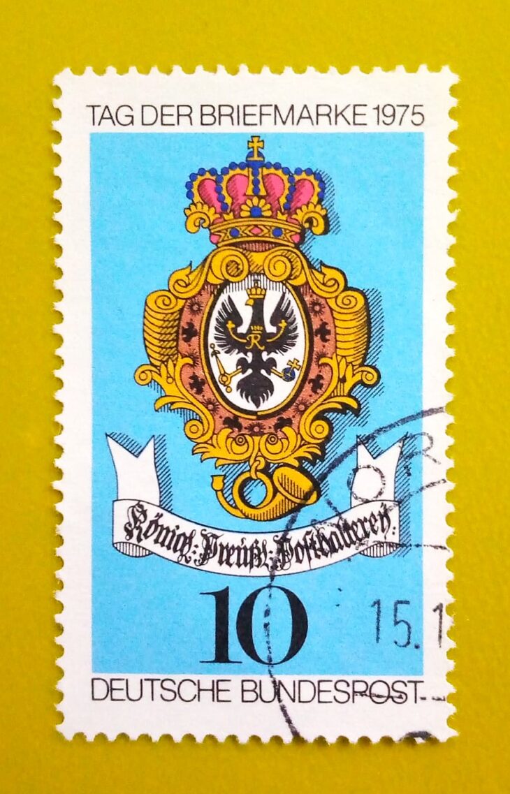 Issue:        Germany Stamp Day 1975 Stamp Type:        Stamp Number of Stamps:            3 Denominations:            10  PF , Issue Date:             1975 Issued By:        Germany Deutsche Post ( Deutschland ) 