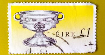 Issue:        Ireland Ardagh Chalice 1990 Stamp Type:       Stamp Number of Stamps:        1 Stamps Denomination:         £ 1 , Issue Date:          1990 Issued By:         Ireland Post 