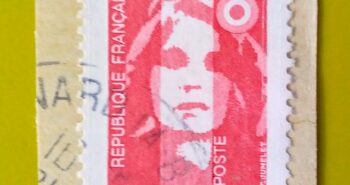 Issue:      France Marianne 1993 Stamp Type:      Stamp Number of Stamps:        1 Denominations:         2.50 fr , Issue Date:        1993 Issued By:      France post 