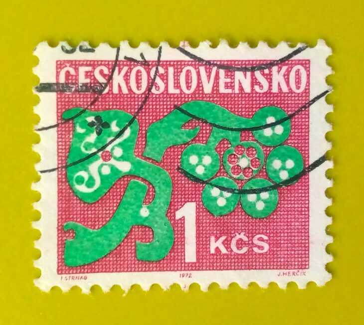 Issue:         Czechoslovakia Flower Series 1kcs 1972 Stamp Type:         Stamp Number of Stamps:         1 Stamps Denomination:         1 kcs, Issue Date:           1972 Issued By:         Czechoslovakia Postal Service (USPS)