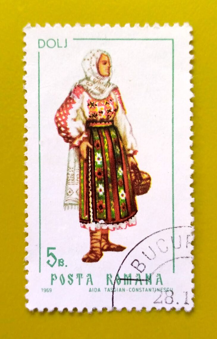 Issue:       Romania Women Costume Dolj 1969 Stamp Type:        Stamp Number of Stamps:         1 Stamps Denomination:       5 B, Issue Date:          1969 Issued By:      Romania Post 