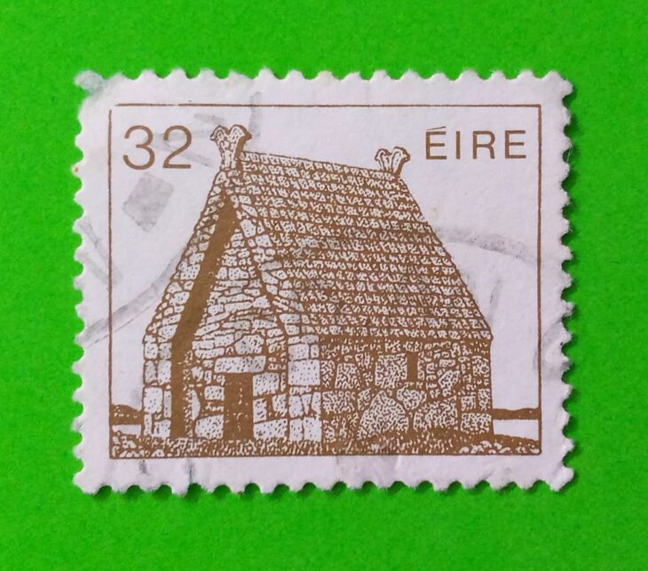Issue:     Ireland (Lá Fhéile Mhic Dara) Saint Mac Dara's Church 32p Stamp Type:      Stamp Number of Stamps:        1 Stamps Denomination:        32 P, Issue Date:       1985 Issued By:    Ireland Post 