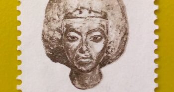 Issue:      Egypt Queen Tiye 1993 Stamp Type:      Stamp Number of Stamps:       1 Stamps Denomination:        5 P, Issue Date:       1993 Issued By:      Egypt Post 