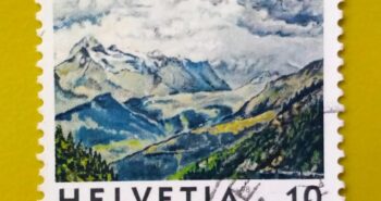 Issue:    Switzerland Mountain Art 1998 10c Stamp Type:    Stamp Number of Stamps:       1 Stamps Denomination:         10 C, Issue Date:         1998 Issued By:   Switzerland Post 