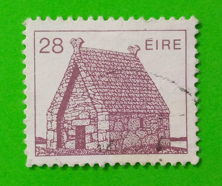 Issue:     Ireland (Lá Fhéile Mhic Dara) Saint Mac Dara's Church 28p Stamp Type:      Stamp Number of Stamps:        33 Stamps Denomination:        28 P, Issue Date:       1983 Issued By:    Ireland Post 