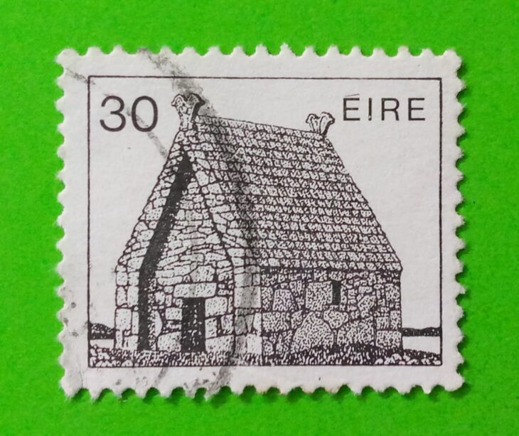 Issue:     Ireland (Lá Fhéile Mhic Dara) Saint Mac Dara's Church 30p Stamp Type:      Stamp Number of Stamps:        3 Stamps Denomination:      30 P, Issue Date:       1982 Issued By:    Ireland Post 