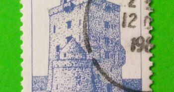 Issue:     Ireland Aughnanure Castle 1980 Stamp Type:       Stamp Number of Stamps:       1 Stamps Denomination:       22 Eire, Issue Date:       1980 Issued By:    Ireland Post 