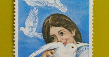 Issue:       Greece Girl and Pigeon 1979 Stamp Type:       Stamp Number of Stamps:        1 Denominations:          8 Dr, Issue Date:           1979 Issued By:        Greece Post 