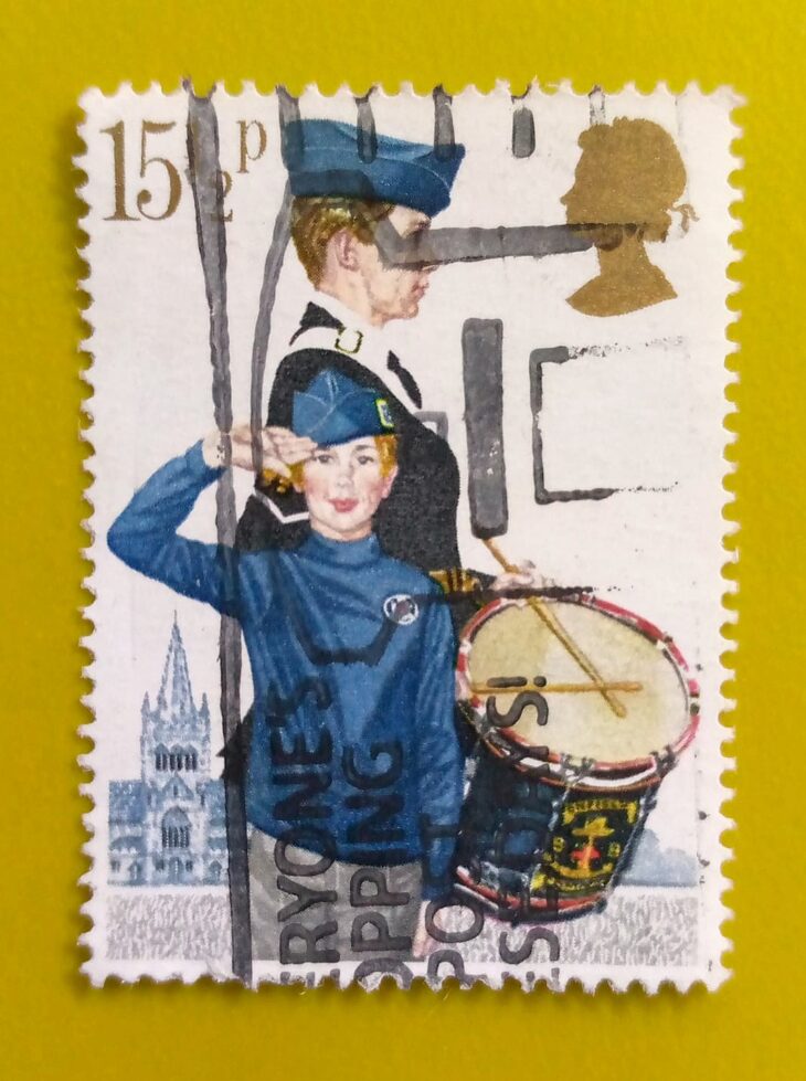 Issue:         Great Britain Youth Organization 1982 Stamp Type:         Stamp Number of Stamps:           1 Stamps Denomination:           5 1/2 ​​ p, Issue Date:          1982 Issued By:         Royal Mail, United Kingdom 