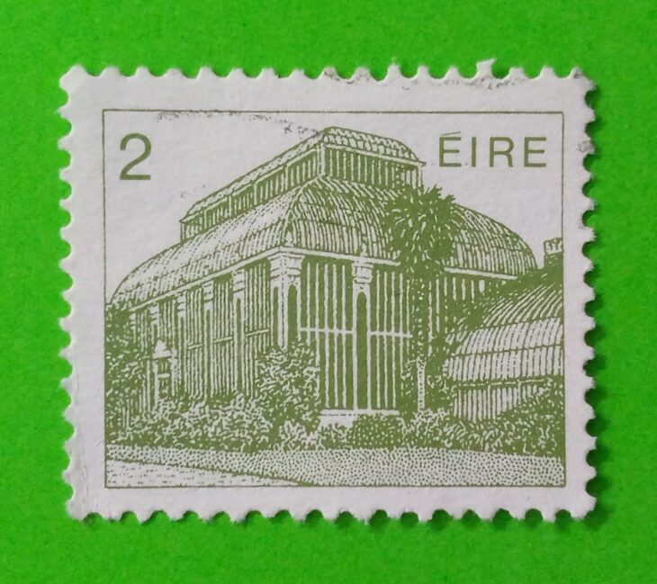 Issue:     Ireland The National Botanic Gardens 2p Stamp Type:        Stamp Number of Stamps:       3 Stamps Denomination:       2p,     Issue Date:        1980-1989 Issued By:      Ireland Post 