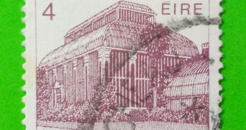 Issue:      Ireland The National Botanic Gardens 4p Stamp Type:      Stamp Number of Stamps:       5 Stamps Denomination:        4 P, Issue Date:       1982 Issued By:      Ireland Post 