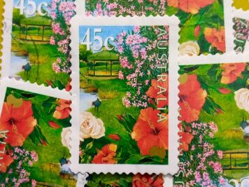 Issue:      Australia Garden Flowers 2000 Stamp Type:       Stamp Number of Stamps:        7 Denominations:         45 c, Issue Date:        2000 Issued By:      Australia Post 