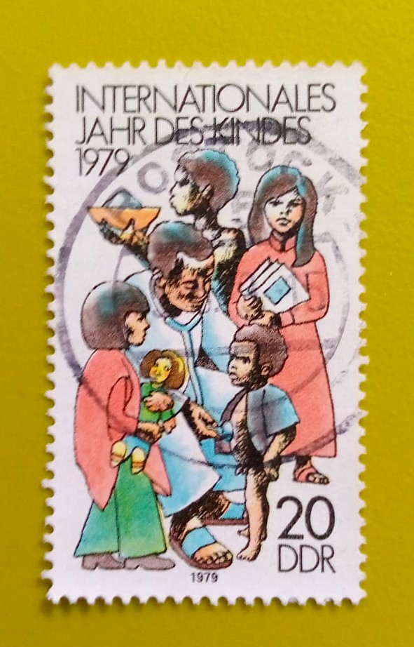 Issue:        Germany International Year of the Child 1979 Stamp Type:       Stamp Number of Stamps:        1 Denominations:         20 DDR, Issue Date:          1979 Issued By:       Germany Deutsche Post ( Deutschland ) 