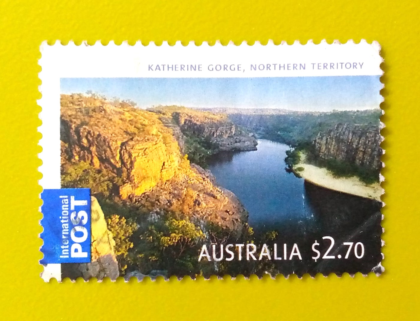 Issue:      Australian Katherine Gorge Northern Territory Stamp Type:     Stamp Number of Stamps:       1 Stamps Denomination:        2.70 $, Issue Date:         2000 Issued By:     Australia Post 