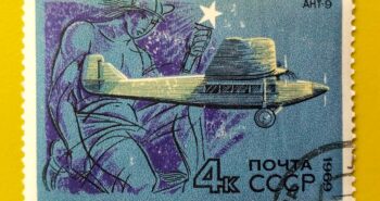 Issue:       Russia Tupolev ANT-9 Passenger Aircraft 1969   Stamp Type:     Stamp Number of Stamps:       1 Stamps Denomination:      4 K, Issue Date:       1969 Issued By:     Russia POST 